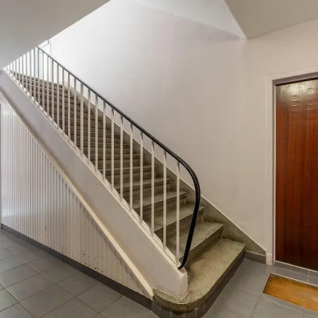 Weiss Apartment *